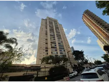 Apartamento à venda em leilão