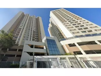 Apartamento à venda em leilão