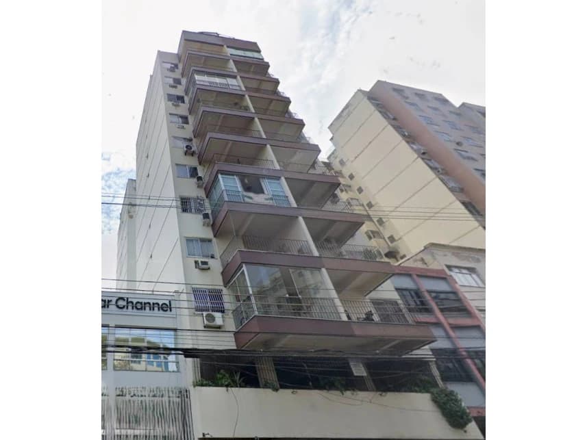 Apartamento à venda em leilão - foto 2