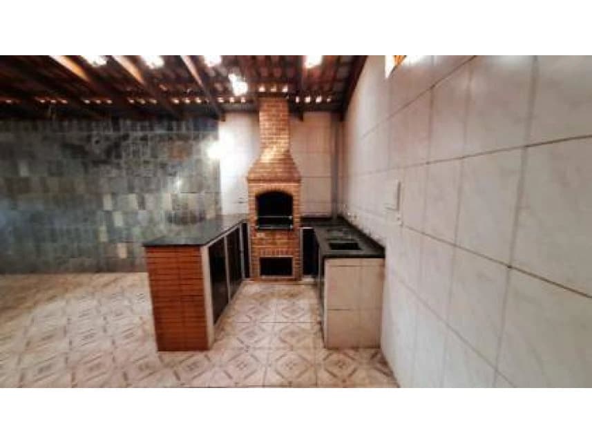 Casa à venda em leilão - foto 2