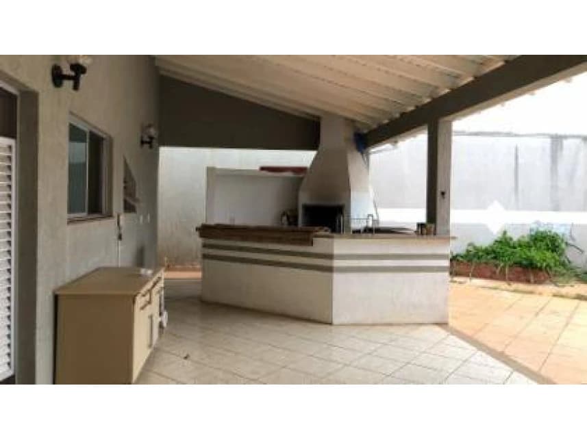 Casa à venda em leilão - foto 2