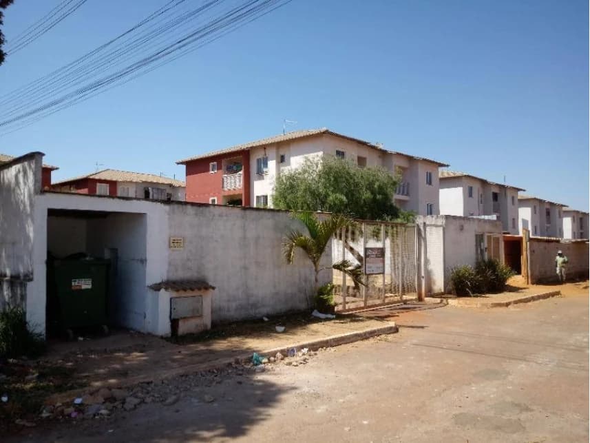 Apartamento à venda em leilão - foto 2
