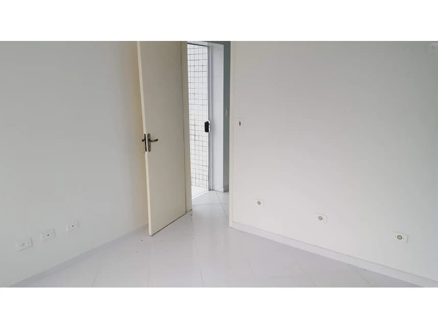 Apartamento à venda em leilão - foto 2