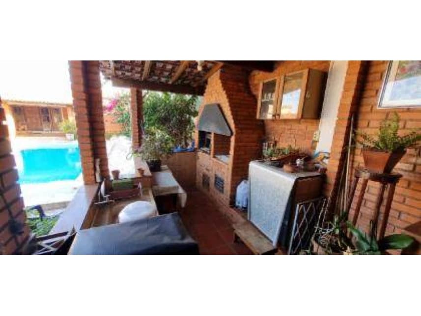 Casa à venda em leilão - foto 2