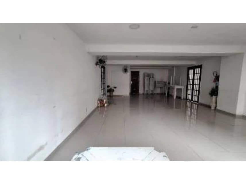 Apartamento à venda em leilão - foto 3