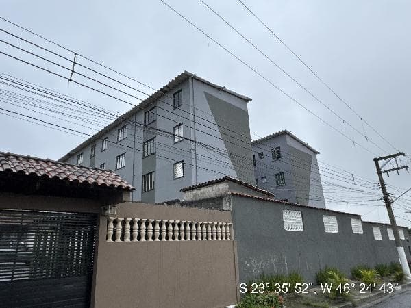 CONDOMÍNIO CARANAS I